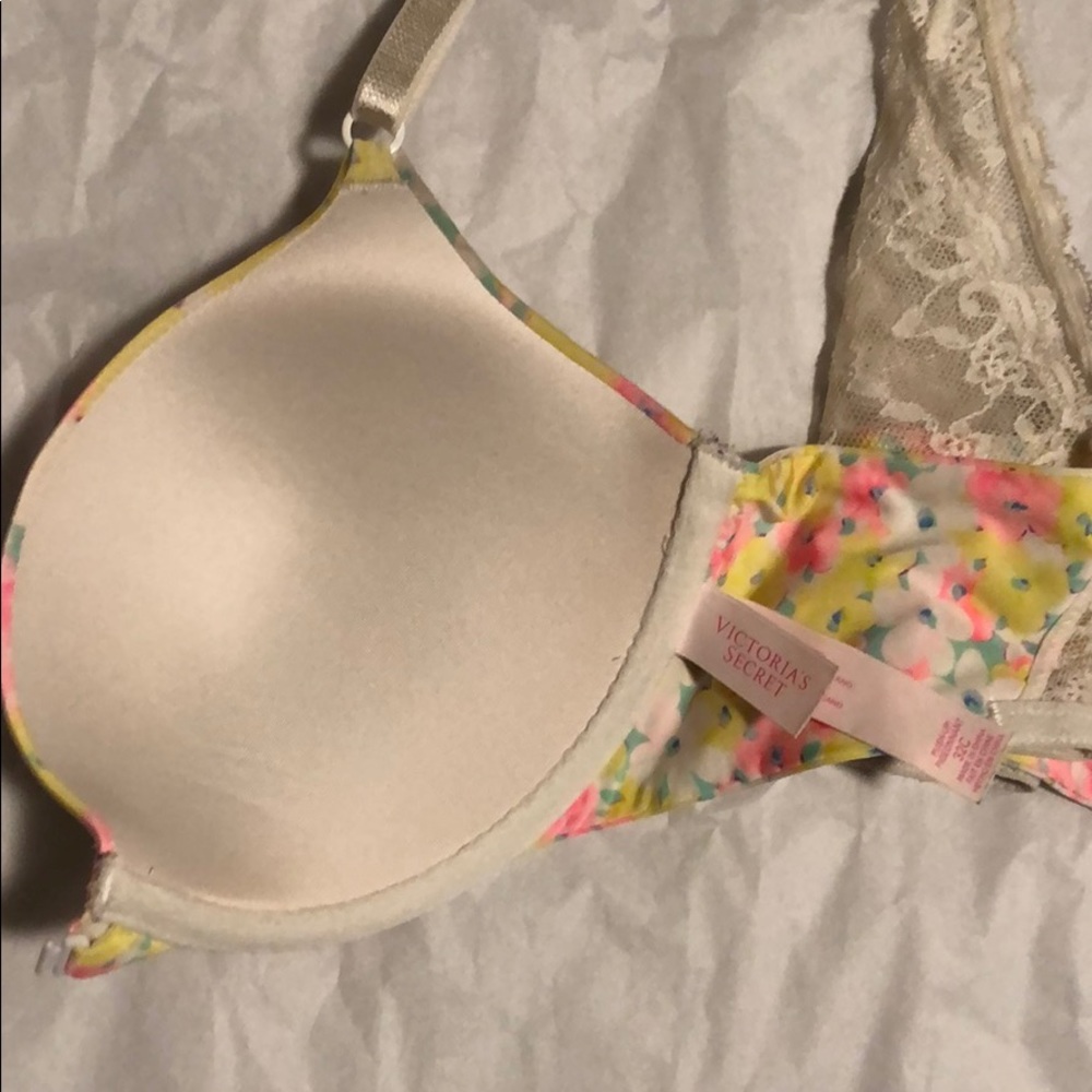 VS Racer Back Bra - Picture 2 of 4